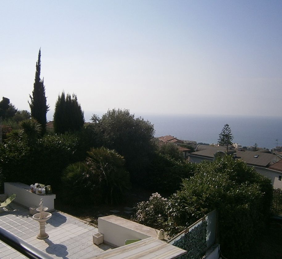Квартира в Сан-Ремо, Италия, 105 м2 фото 3
