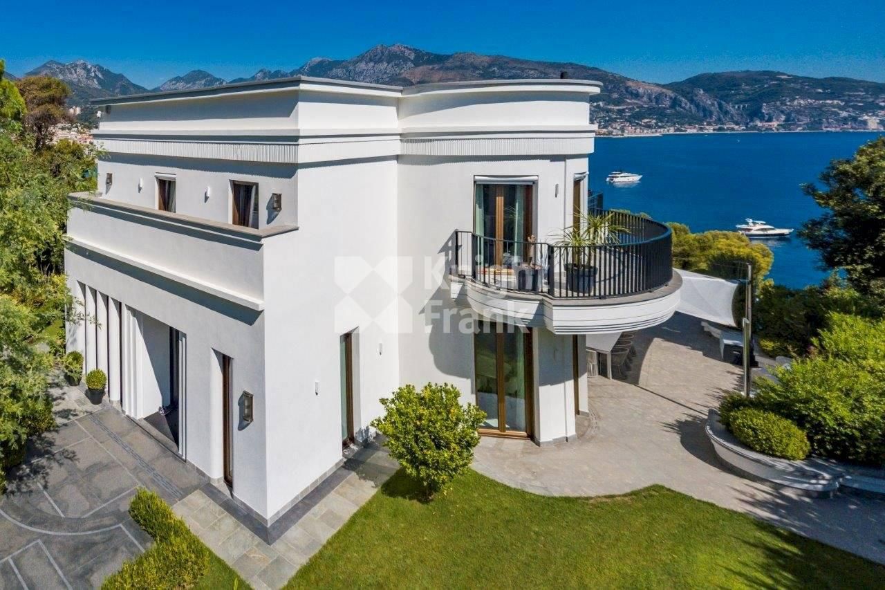 Вилла в Рокбрюн-Кап-Мартен, Франция, 450 м2 фото 2