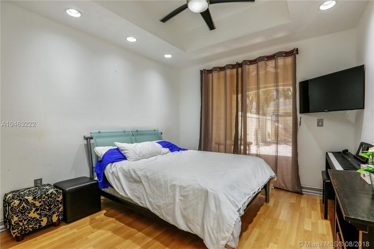 Дом в Майами, США, 260 м2 фото 5