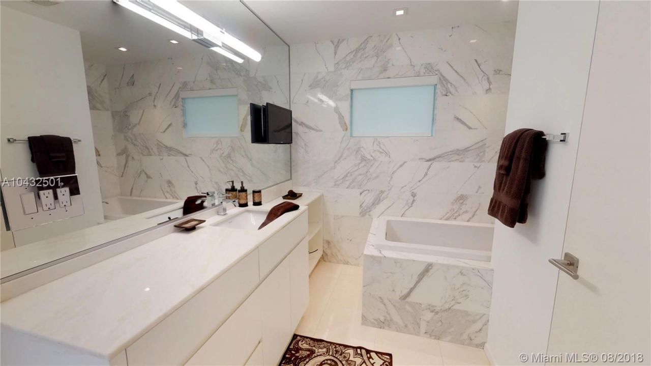 Дом в Майами, США, 280 м2 фото 5