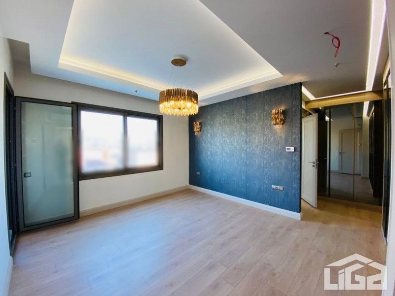 Квартира в Мерсине, Турция, 245 м2 фото 2