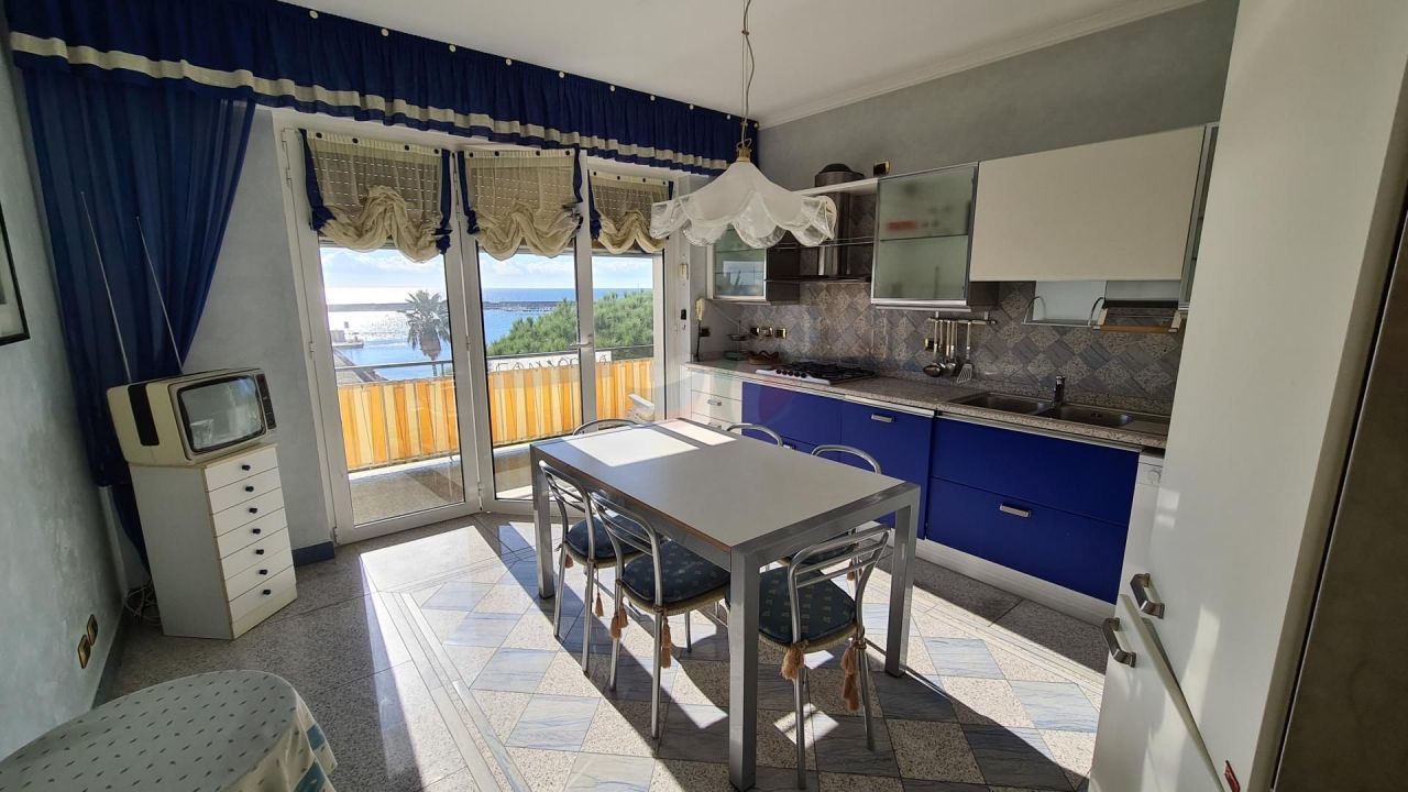 Апартаменты в Сан-Ремо, Италия, 120 м2 фото 3