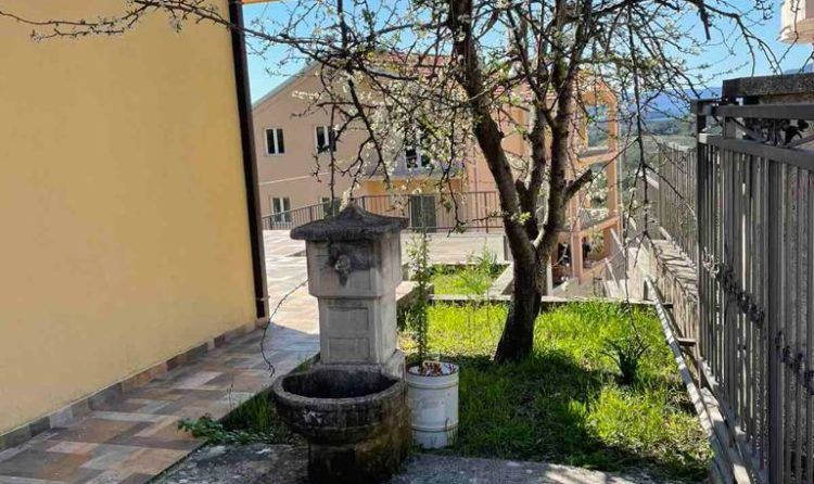 Дом в Тивате, Черногория, 105 м2 фото 2