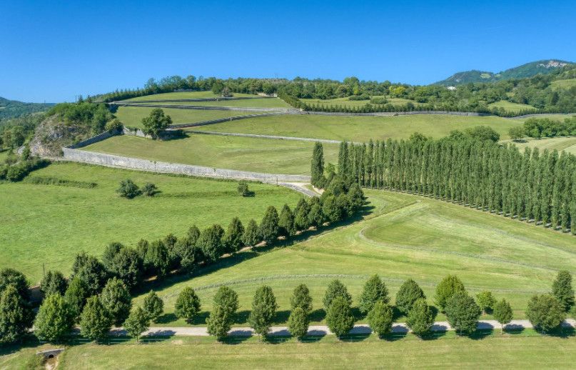 Замок в Бургундии, Франция, 2 400 м2 фото 4