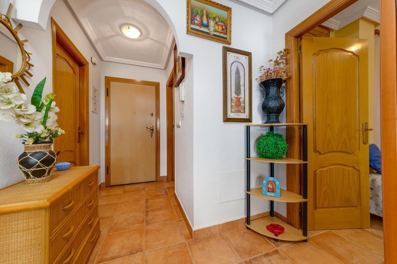 Квартира в Торревьехе, Испания, 60 м2 фото 2