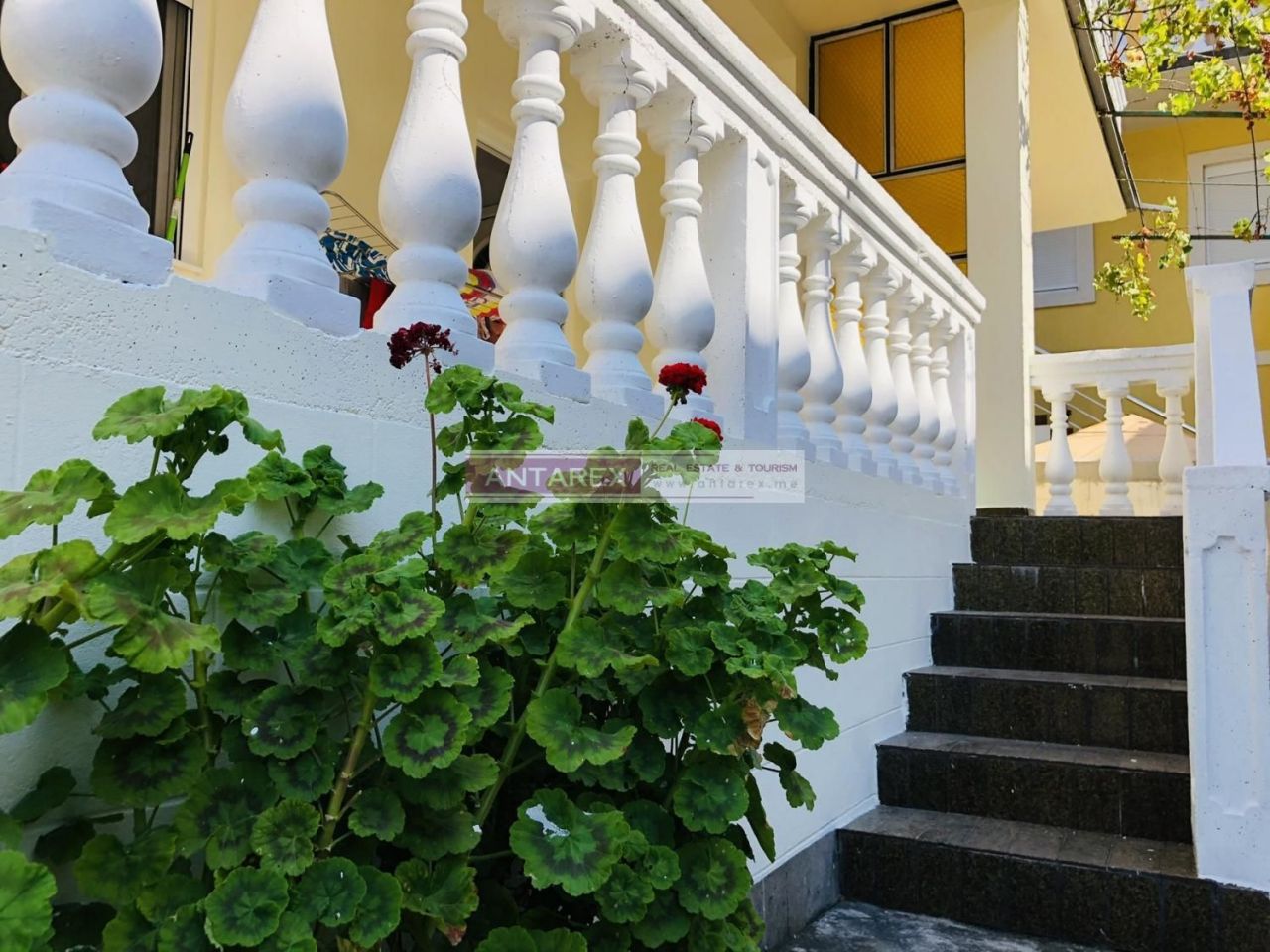 Апартаменты в Ластве, Черногория, 91 м2 фото 3
