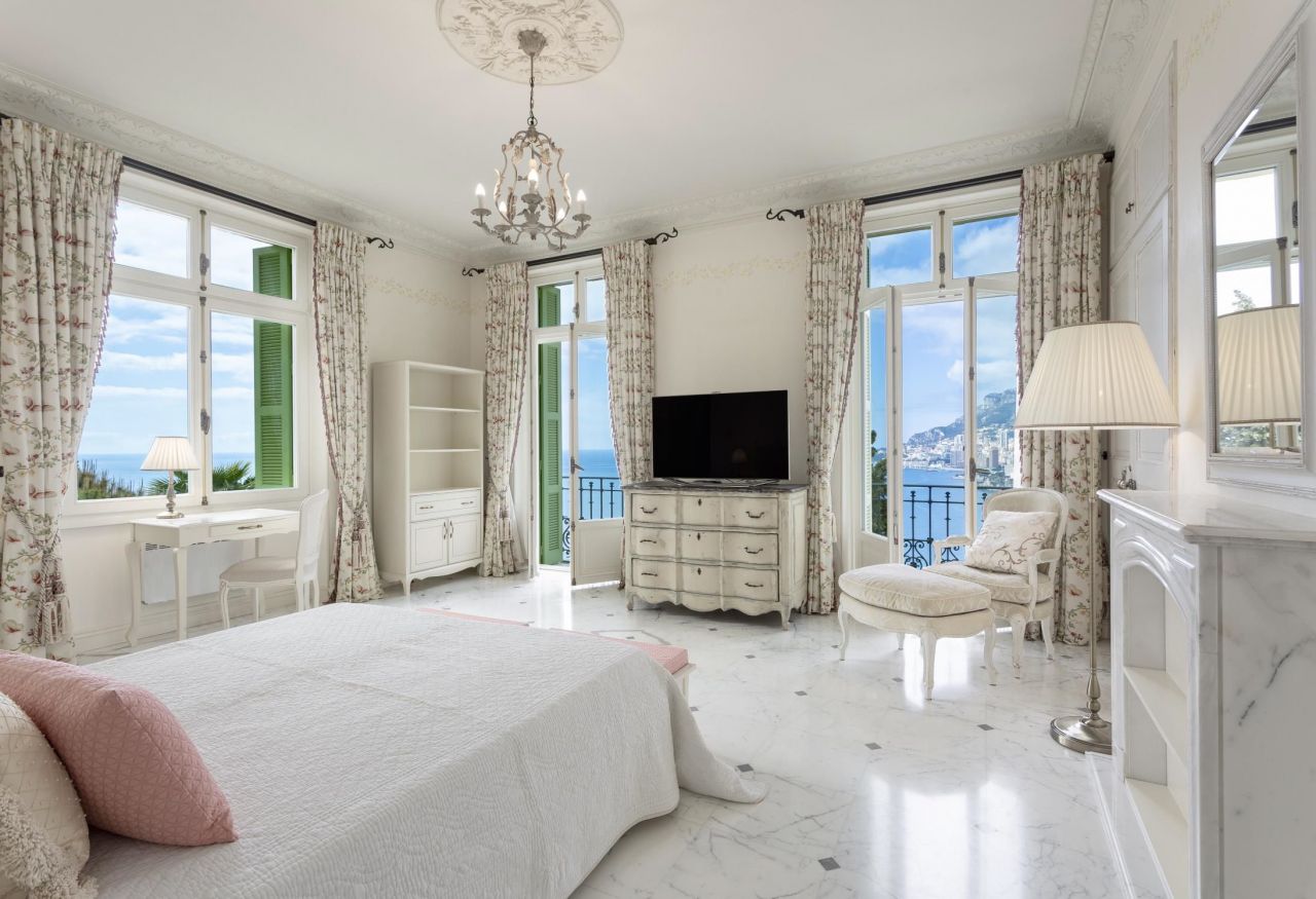 Вилла в Рокбрюн-Кап-Мартен, Франция, 1 500 м2 фото 3