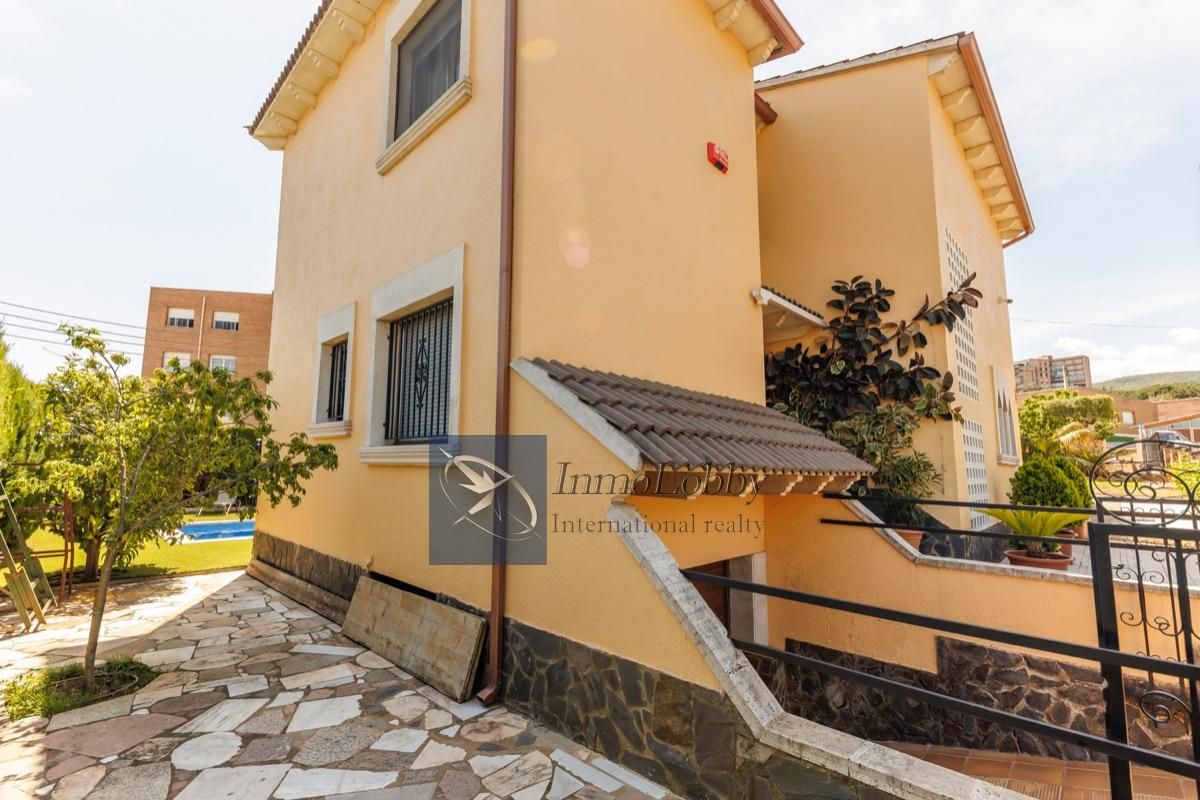 Дом в Калонже, Испания, 343 м2 фото 2