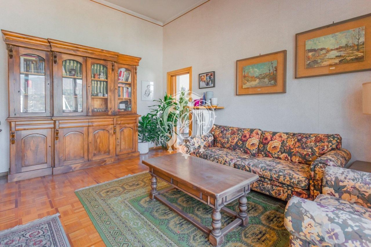Квартира в Комо, Италия, 182 м2 фото 4
