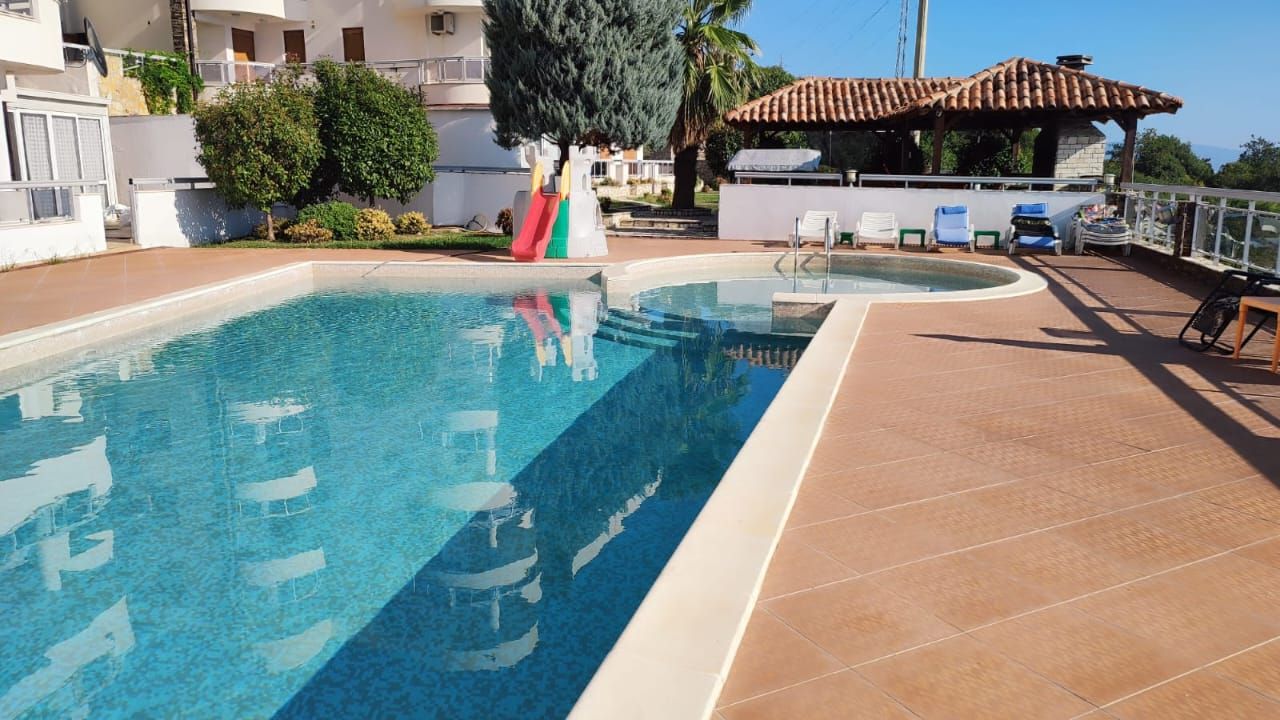Апартаменты в Добра Воде, Черногория, 97 м2 фото 2
