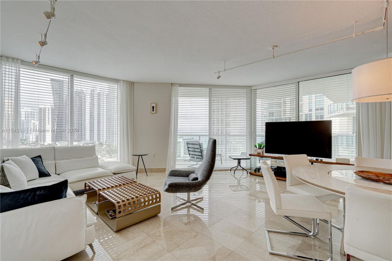 Квартира в Майами, США, 135 м2 фото 1