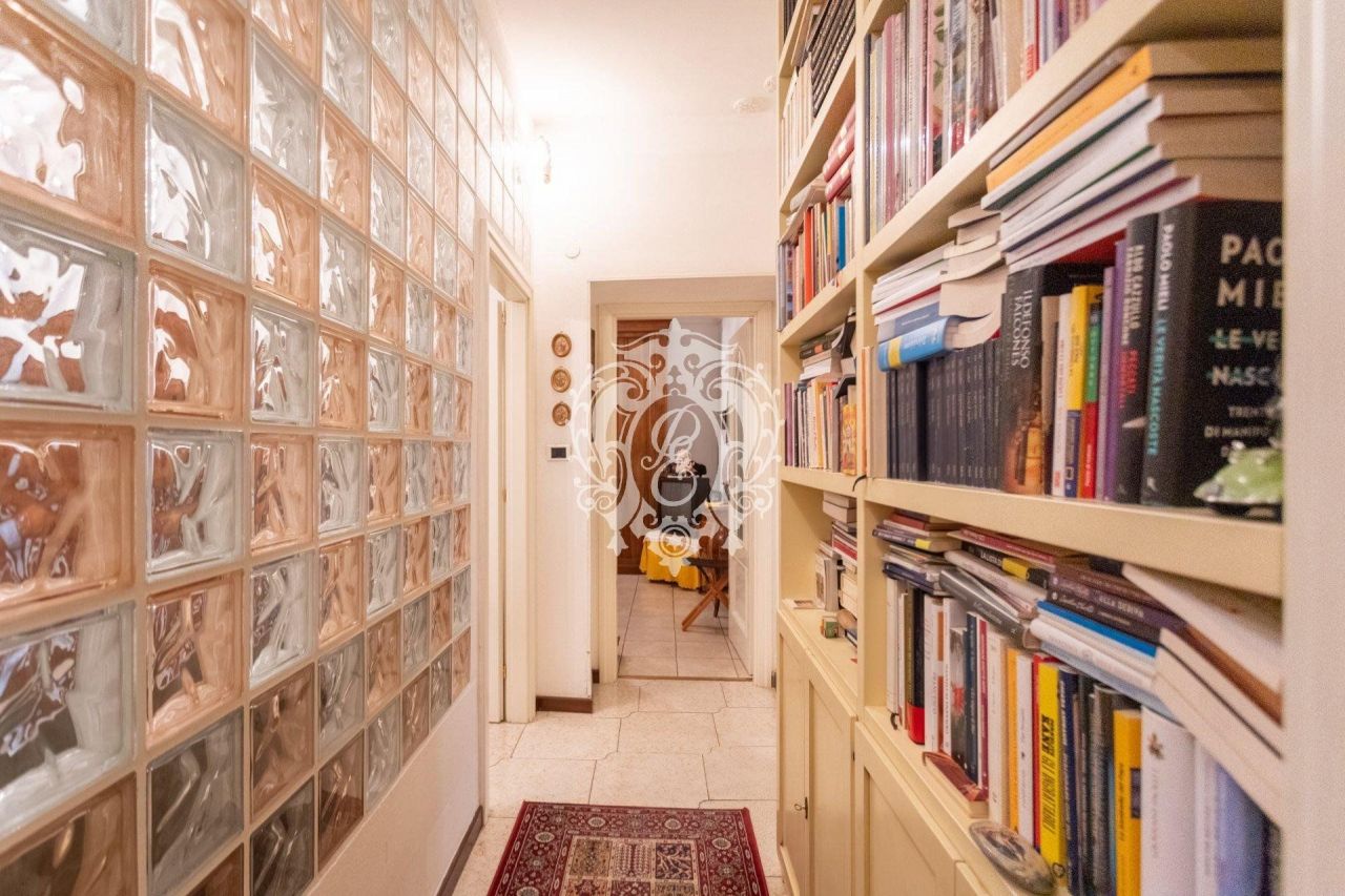 Квартира в Комо, Италия, 140 м2 фото 3
