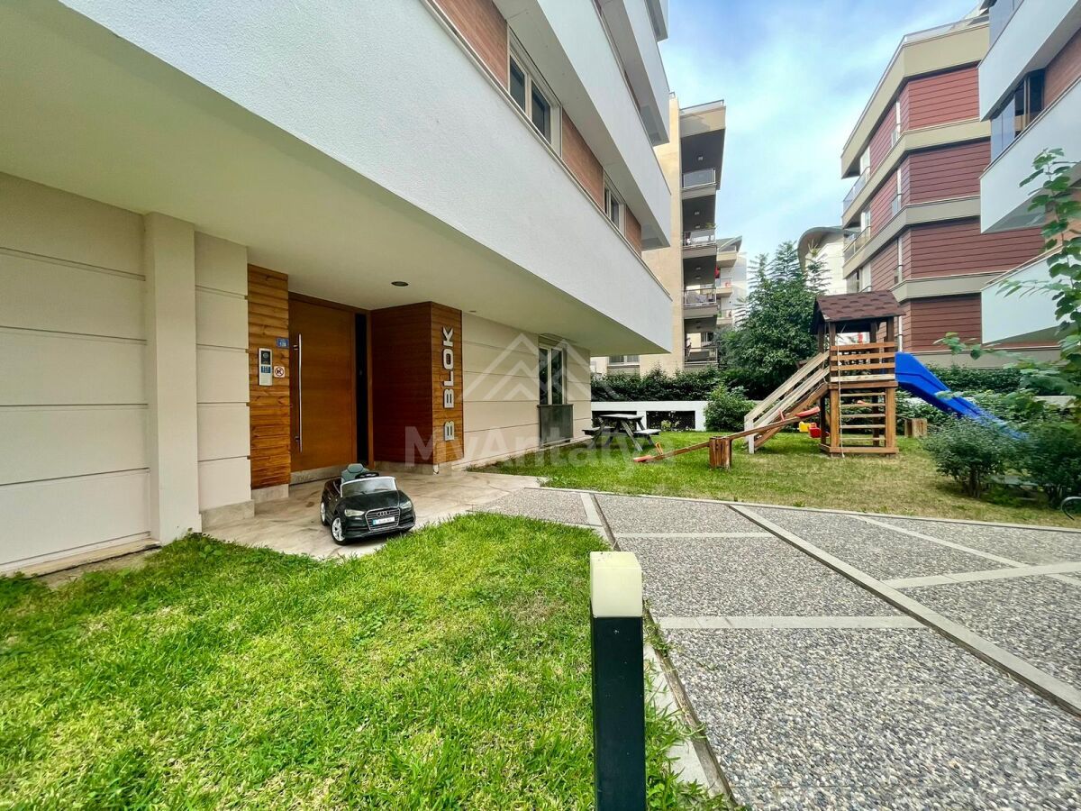 Квартира в Анталии, Турция, 240 м2 фото 2