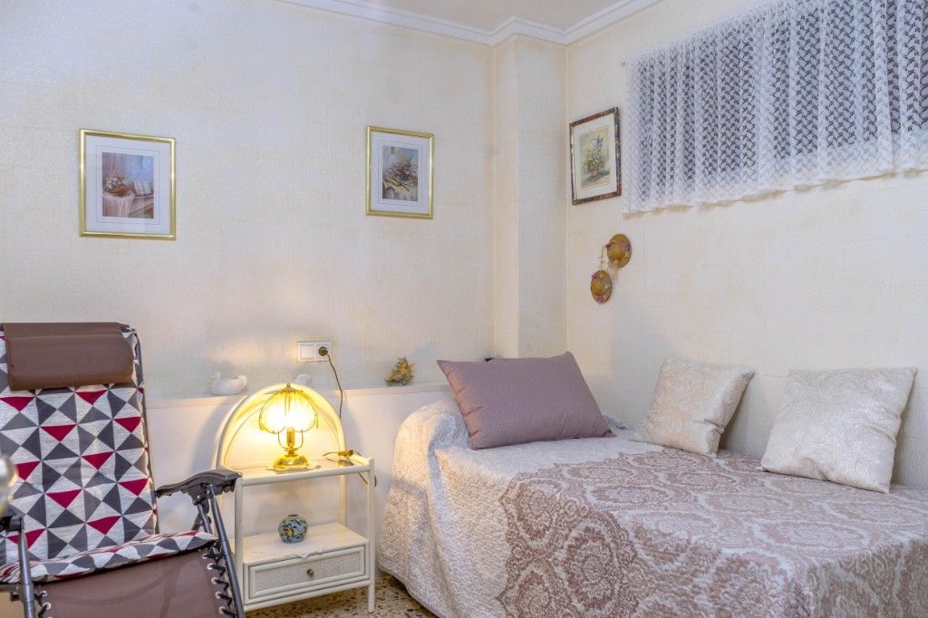 Апартаменты в Пунта Приме, Испания, 70 м2 фото 4