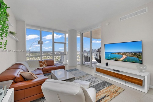 Квартира в Майами, США, 200 м2 фото 1