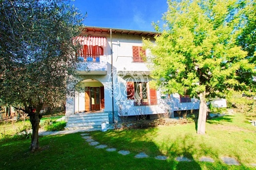 Вилла в Тремеццине, Италия, 300 м2 фото 1