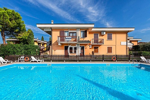 Таунхаус у озера Гарда, Италия, 100 м2 фото 1