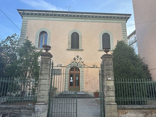 Дом в Монтекатини-Терме, Италия, 750 м2 фото 1