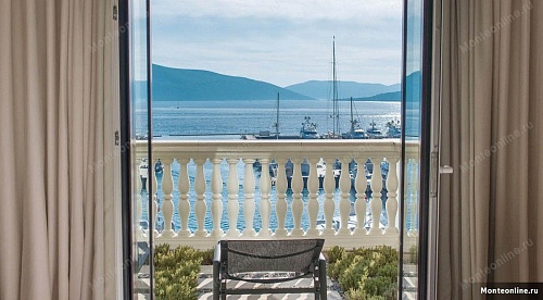 Пентхаус в Тивате, Черногория, 90 м2 фото 1