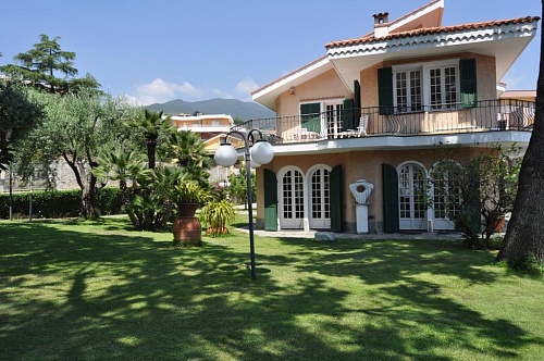 Вилла в Сан-Ремо, Италия, 226 м2 фото 1