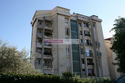 Апартаменты в Тивате, Черногория, 58 м2 фото 1