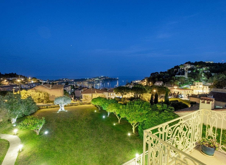 Дом в Вильфранш-сюр-Мер, Франция, 1 150 м2