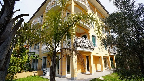 Апартаменты в Бордигере, Италия, 77 м2 фото 1