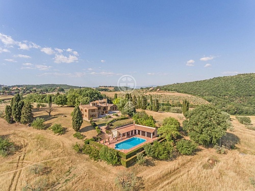 Дом в Торрита-ди-Сьене, Италия, 753.5 м2 фото 1