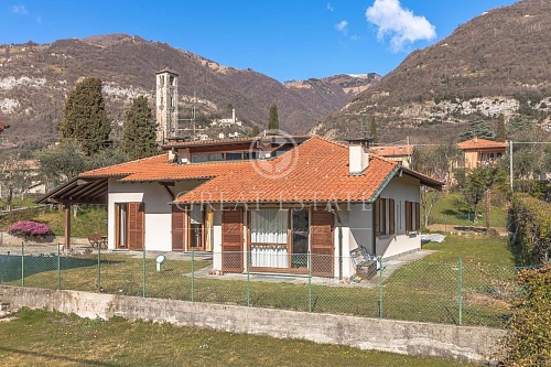 Вилла у озера Комо, Италия, 320 м2 фото 1