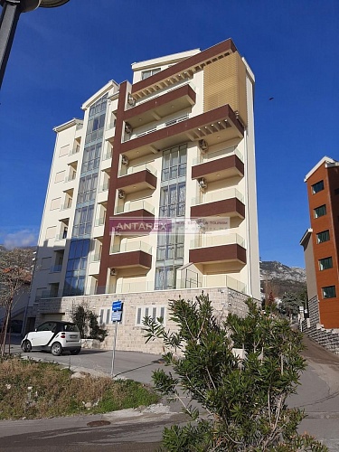 Апартаменты в Бечичи, Черногория, 84 м2 фото 1