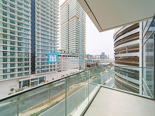 Апартаменты EMAAR Beachfront, ОАЭ, 69.03 м2 фото 1
