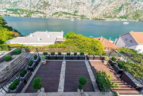 Квартира в Которе, Черногория, 204 м2 фото 1