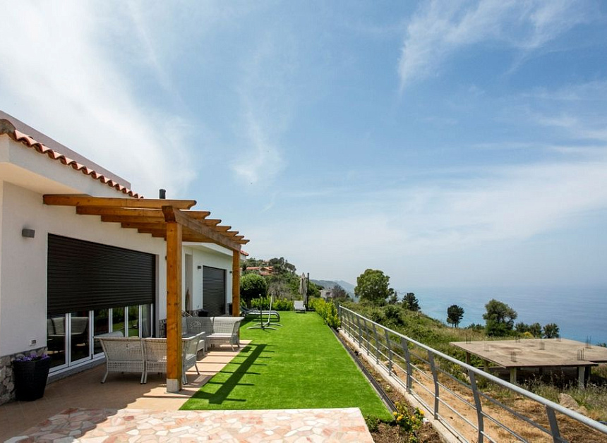 Вилла в Дзамброне, Италия, 80 м2