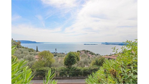 Апартаменты у озера Гарда, Италия, 60 м2 фото 1