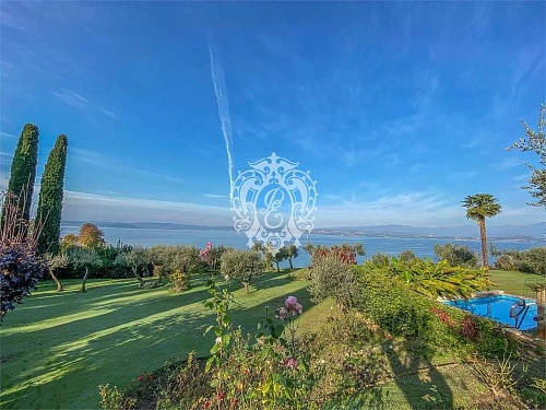 Вилла в Сирмионе, Италия, 650 м2 фото 1