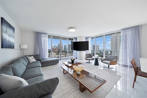 Квартира в Майами, США, 180 м2 фото 1