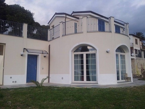Вилла в Сан-Ремо, Италия, 245 м2 фото 1