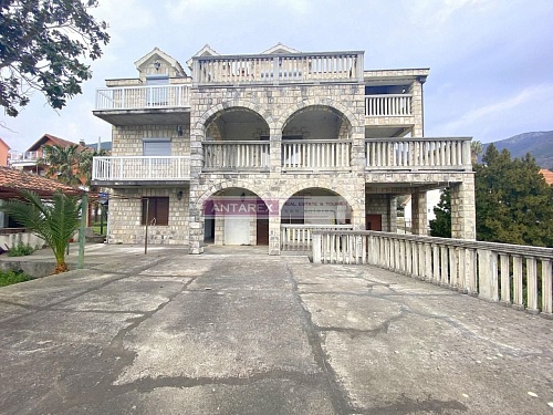 Вилла в Баошичах, Черногория, 297 м2 фото 1