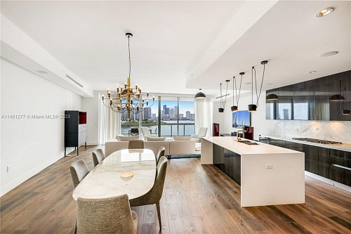 Квартира в Майами, США, 270 м2 фото 1