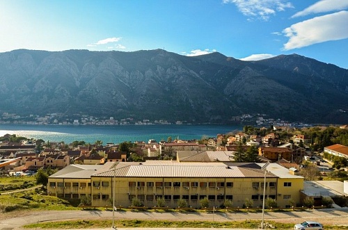 Апартаменты в Доброте, Черногория, 95 м2 фото 1