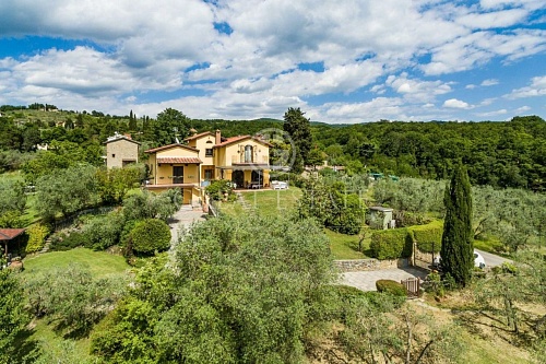 Вилла в Ареццо, Италия, 347.75 м2 фото 1