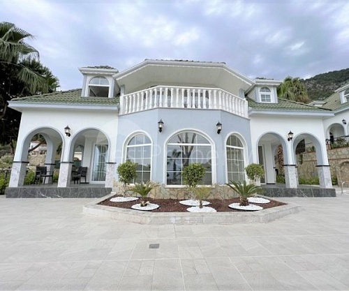 Вилла в Алании, Турция, 245 м2 фото 1