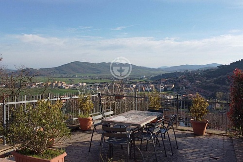 Вилла в Маджоне, Италия, 300 м2 фото 1
