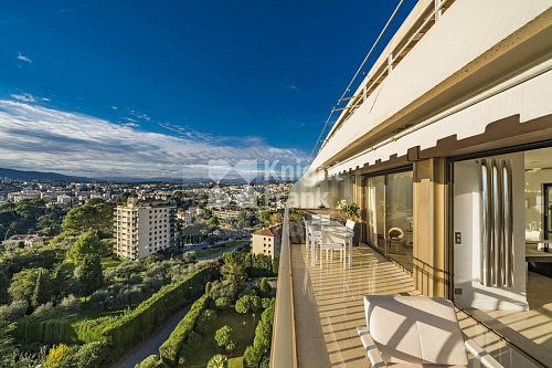 Апартаменты в Каннах, Франция, 103 м2 фото 1