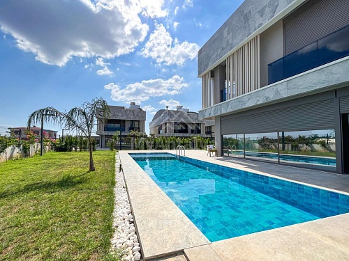 Вилла в Анталии, Турция, 600 м2 фото 1
