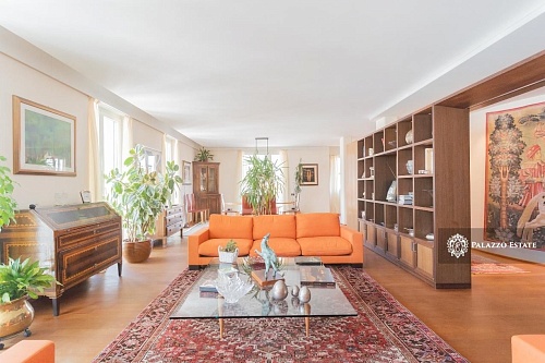 Апартаменты у озера Комо, Италия, 280 м2 фото 1