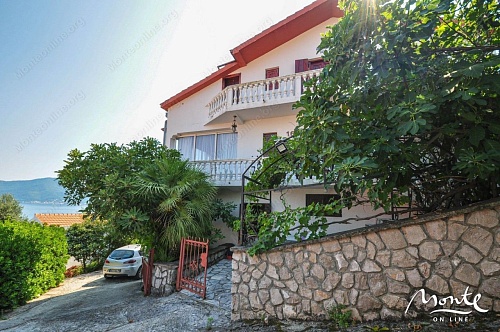 Дом в Тивате, Черногория, 180 м2 фото 1