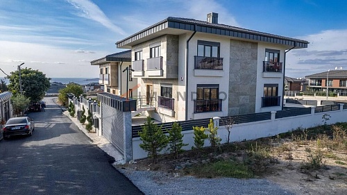 Дом в Бейликдюзю, Турция, 340 м2 фото 1