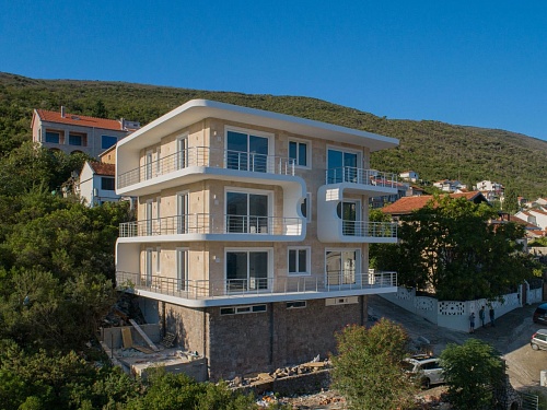 Апартаменты в Крашичах, Черногория, 61 м2 фото 1