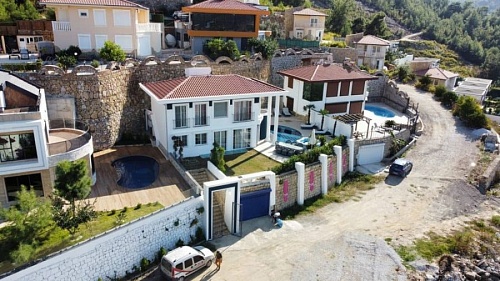 Вилла в Алании, Турция, 250 м2 фото 1